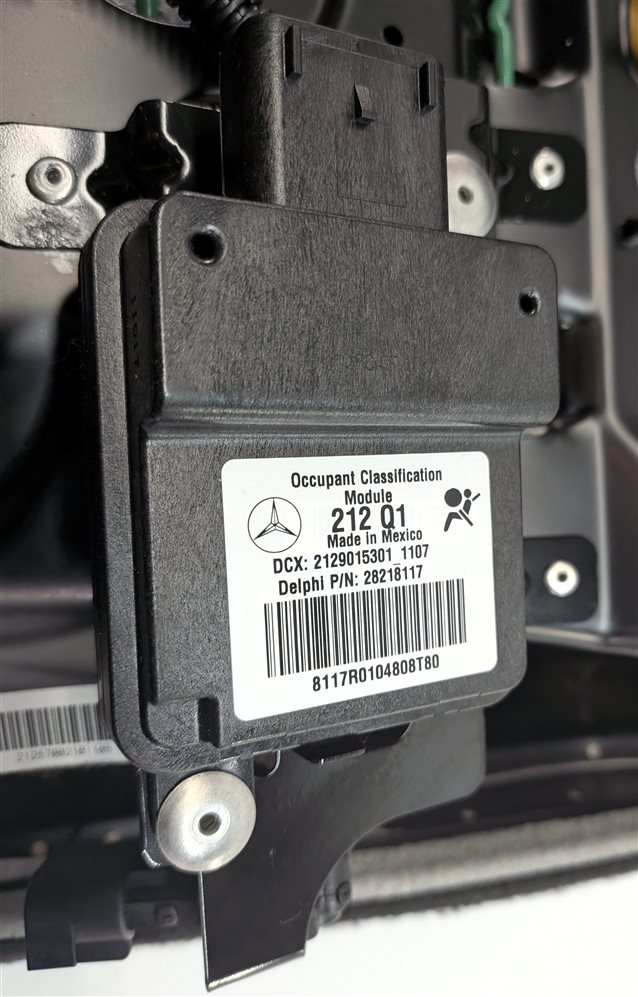Thumbnail 9: 2011 MERCEDES E350 W212 FRONT RIGHT PASSENGER LOWER MEMORY HEAT CUSHION (Black)