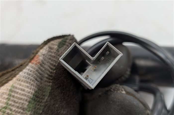 Thumbnail 5: 2008-2016 BMW 135i 328i 335i M3 X1 Z4 (E84 E87 E89 E90) DRIVER SEATBELT RECEIVER
