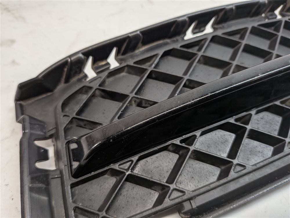 Thumbnail 7: 13-15 BMW X1 (E84) FRONT LOWER BUMPER LEFT DRIVER GRILLE END TRIM