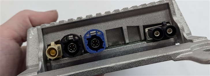 Thumbnail 6: 2014 BMW X1 (E84) BLUETOOTH TELEMATICS COMMUNICATION CONTROL MODULE