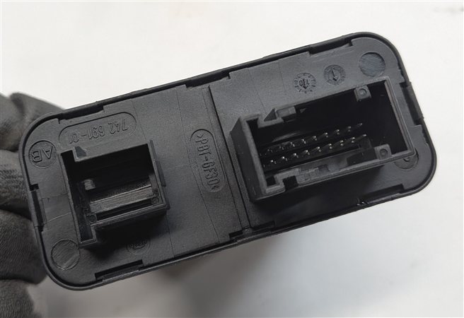 Thumbnail 5: 14-16 LAND ROVER LR4 ADAPTIVE HEADLIGHT RANGE CONTROL MODULE LEFT FENDER MOUNTED