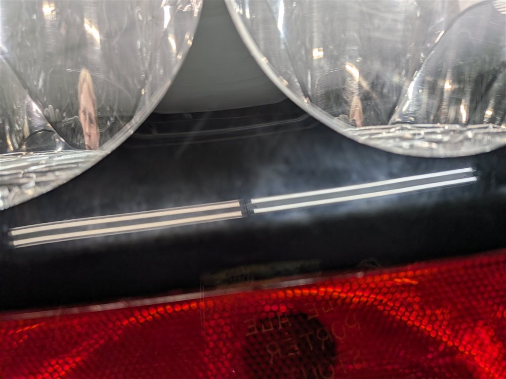 Thumbnail 12: 14-16 LAND ROVER LR4 REAR LEFT DRIVER SIDE REAR TAILLIGHT BRAKE LIGHT STOP LAMP