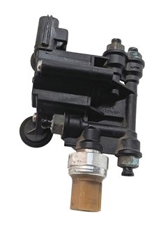 Thumbnail 2: 2014 LAND ROVER LR4 (L319) FRONT AIR SUSPENSION VALVE BLOCK