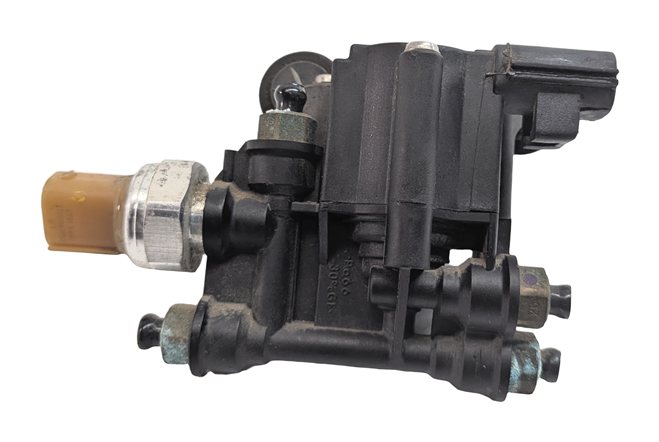 Thumbnail 3: 2014 LAND ROVER LR4 (L319) FRONT AIR SUSPENSION VALVE BLOCK