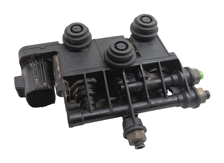 Thumbnail 3: 2014 LAND ROVER LR4 (L319) REAR AIR SUSPENSION VALVE BLOCK