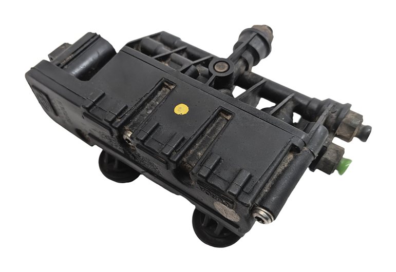 Thumbnail 4: 2014 LAND ROVER LR4 (L319) REAR AIR SUSPENSION VALVE BLOCK