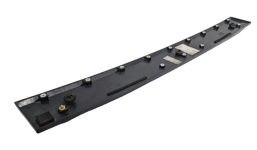 Thumbnail 4: 2014 LAND ROVER LR4 (L319) REAR TAILGATE LOWER MOULDING TRIM STRIP (Green)