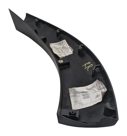 Thumbnail 4: 2014 LAND ROVER LR4 (L319) REAR RIGHT DOOR WHEEL ARCH MOULDING (Green)