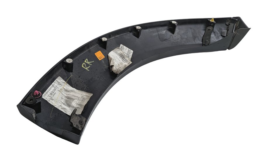 Thumbnail 4: 2014 LAND ROVER LR4 (L319) REAR RIGHT QUARTER WHEEL ARCH MOULDING (Green)