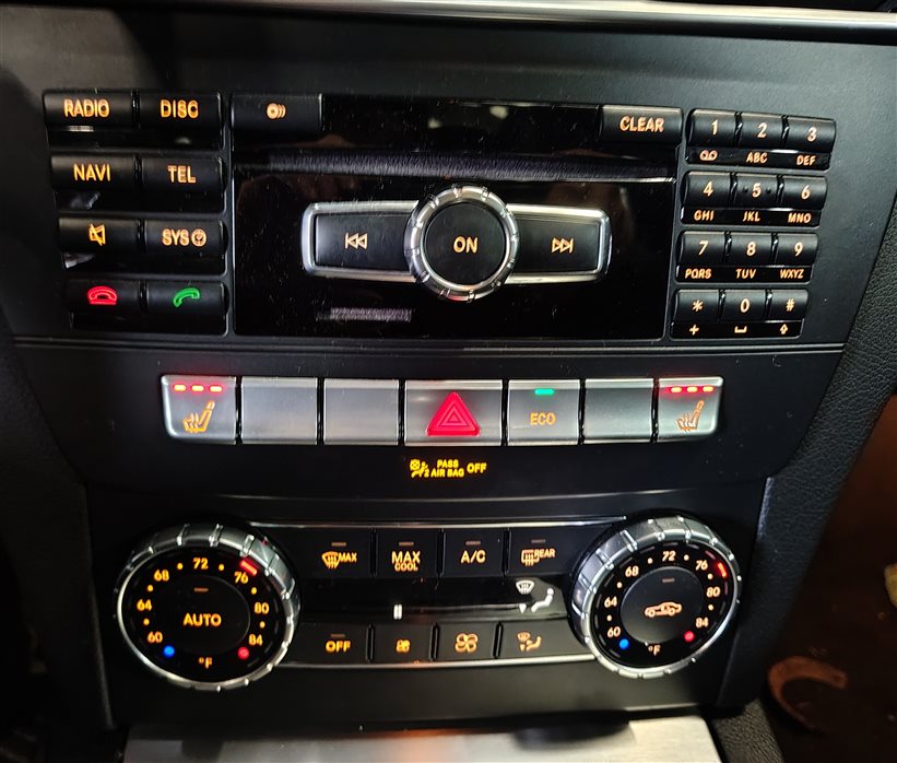 Thumbnail 2: 14-15 MERCEDES C-CLASS W204 STEREO RADIO RECEIVER CD PLAYER w/ REAL TIME TRAFFIC