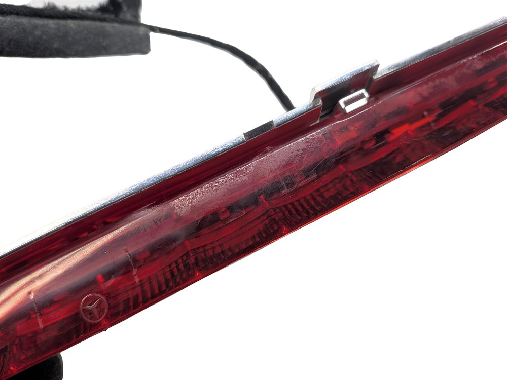Thumbnail 9: 2014 MERCEDES C350 (W204) REAR UPPER TRUNK LID THIRD 3RD BRAKE STOP LIGHT LAMP