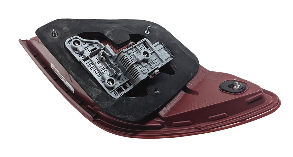 Thumbnail 5: 2012-2015 MERCEDES BENZ C250 C300 C350 (W204) LEFT DRIVER TAILLIGHT BRAKE LIGHT