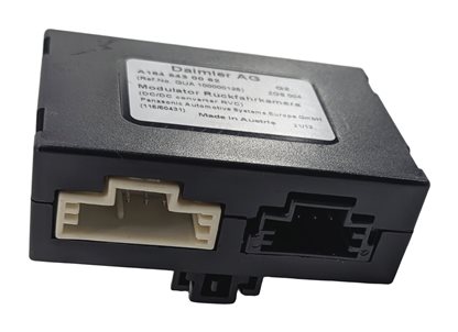 Thumbnail 2: 2014 MERCEDES C350 (W204) REARVIEW REAR VIEW BACK UP CAMERA CONTROL MODULE