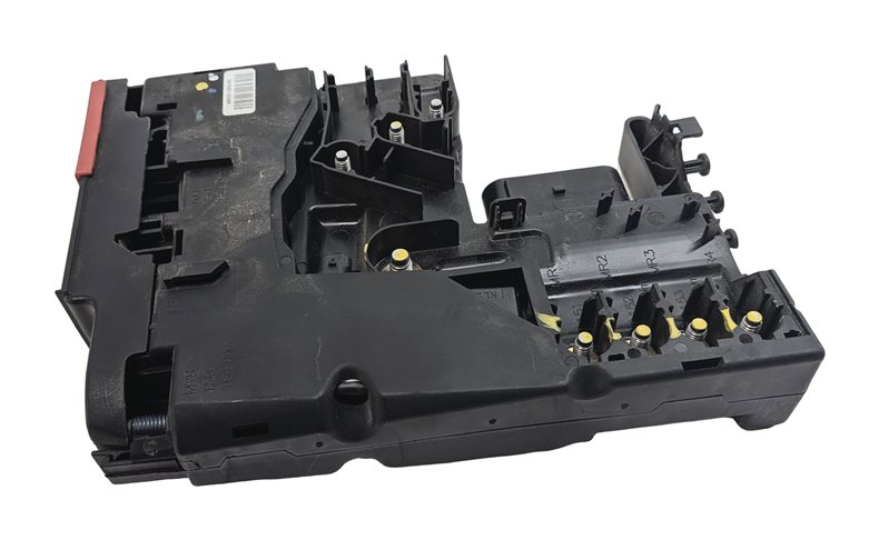 Thumbnail 4: 2014 MERCEDES C350 (W204) 3.5L (276.957) REAR TRUNK FUSE RELAY PANEL BOX