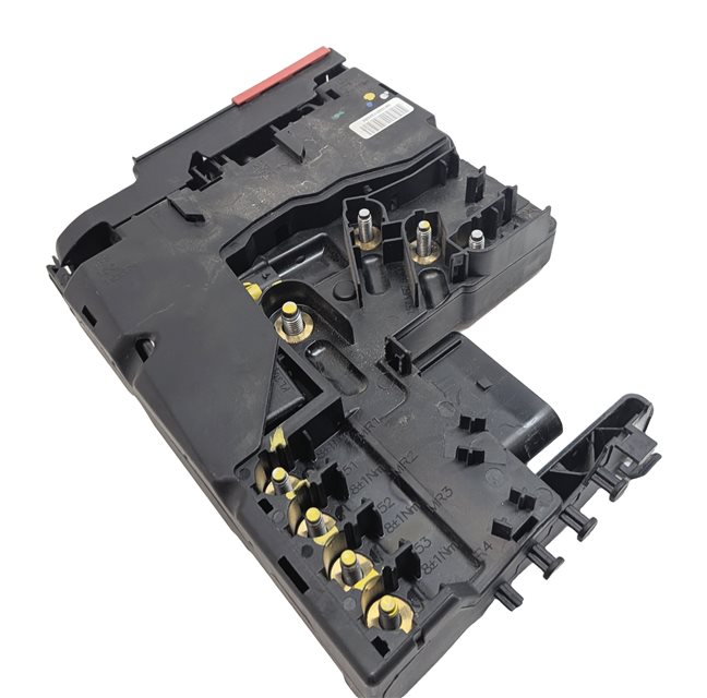 Thumbnail 5: 2014 MERCEDES C350 (W204) 3.5L (276.957) REAR TRUNK FUSE RELAY PANEL BOX