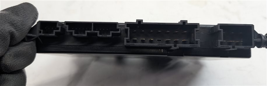 Thumbnail 7: 2014 MERCEDES C350 (W204) FRONT SEAT CONTROL MODULE