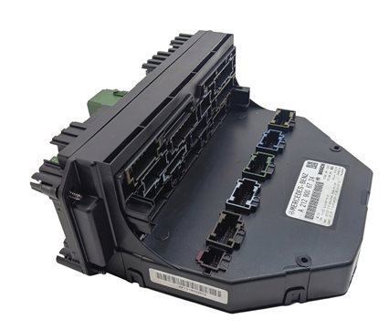 Thumbnail 5: 2014 MERCEDES C350 (W204) 3.5L (276.957) FRONT SAM MODULE w/ FUSE RELAY PANEL