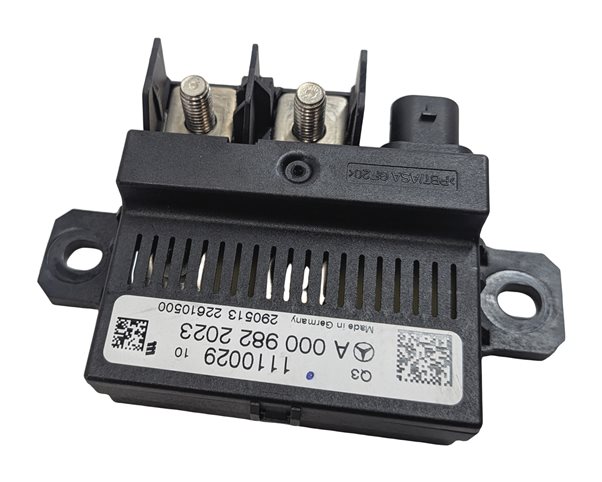 Thumbnail 4: 2014 MERCEDES C350 (W204) 3.5L (276.957) AUXILIARY AUX BATTERY CONTROL MODULE