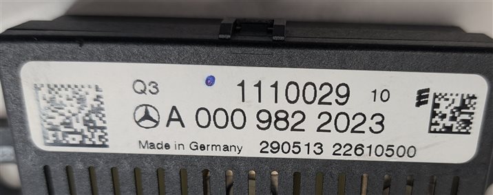 Thumbnail 7: 2014 MERCEDES C350 (W204) 3.5L (276.957) AUXILIARY AUX BATTERY CONTROL MODULE
