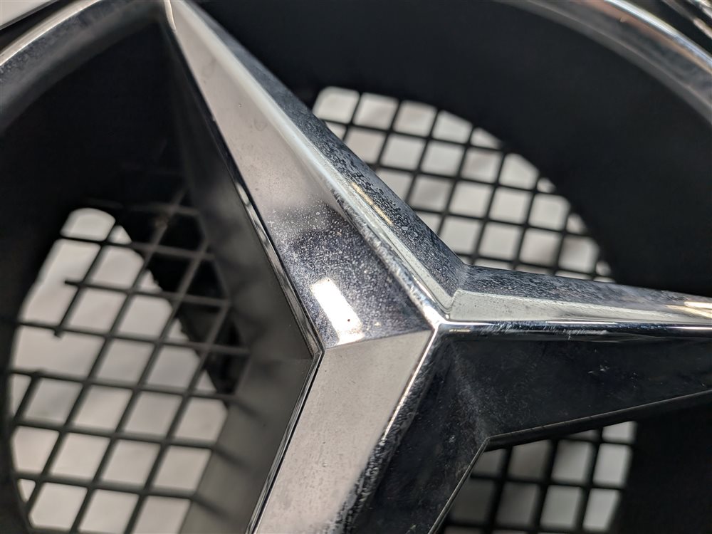 Thumbnail 9: 12-14 MERCEDES C CLASS W204 FRONT CENTER UPPER MAIN PRIMARY VENT GRILLE w/EMBLEM