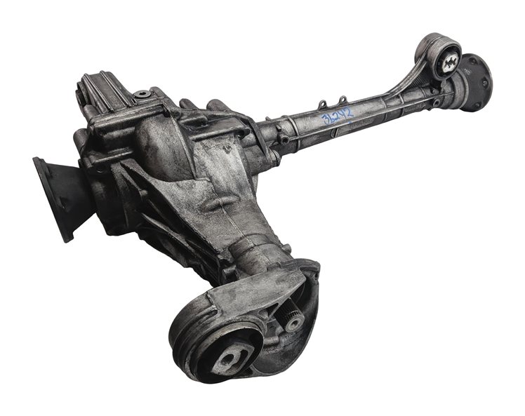 Thumbnail 6: 11-18 PORSCHE CAYENNE (958) 3.0L FRONT DIFFERENTIAL GEAR CARRIER w/ OUTPUT SHAFT