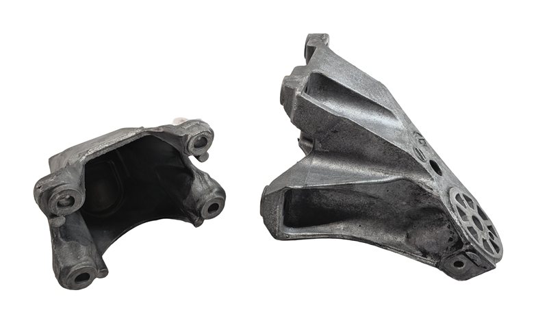 Thumbnail 4: 2014 PORSCHE CAYENNE (958) 3.0L DIESEL (MCB.RB) ENGINE MOTOR MOUNT BRACKET SET/2