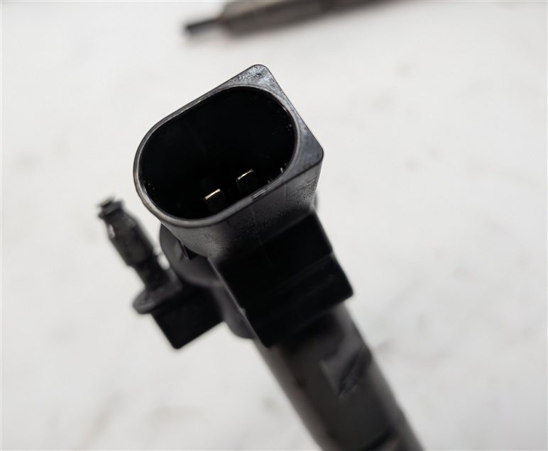 Thumbnail 4: 2013-2016 PORSCHE CAYENNE (958) 3.0L DIESEL ENGINE - FUEL INJECTOR SET-6