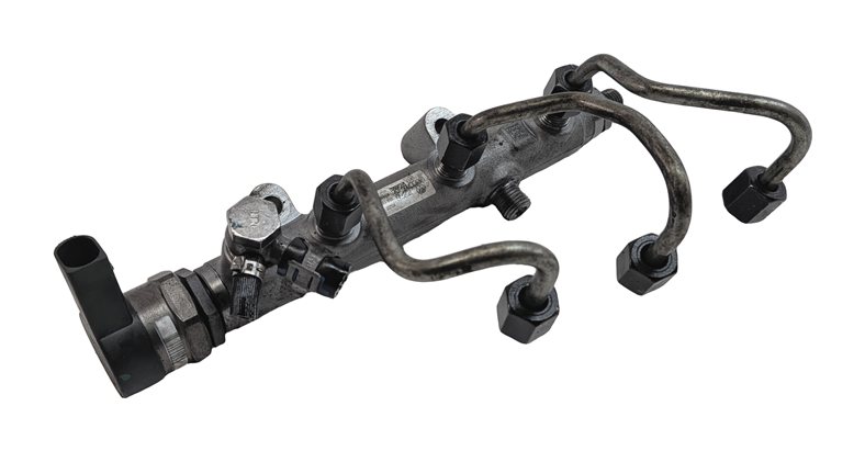Thumbnail 3: 2014 PORSCHE CAYENNE (958) 3.0L MCB.RB RIGHT DIESEL FUEL INJECTOR RAIL w/ LINES