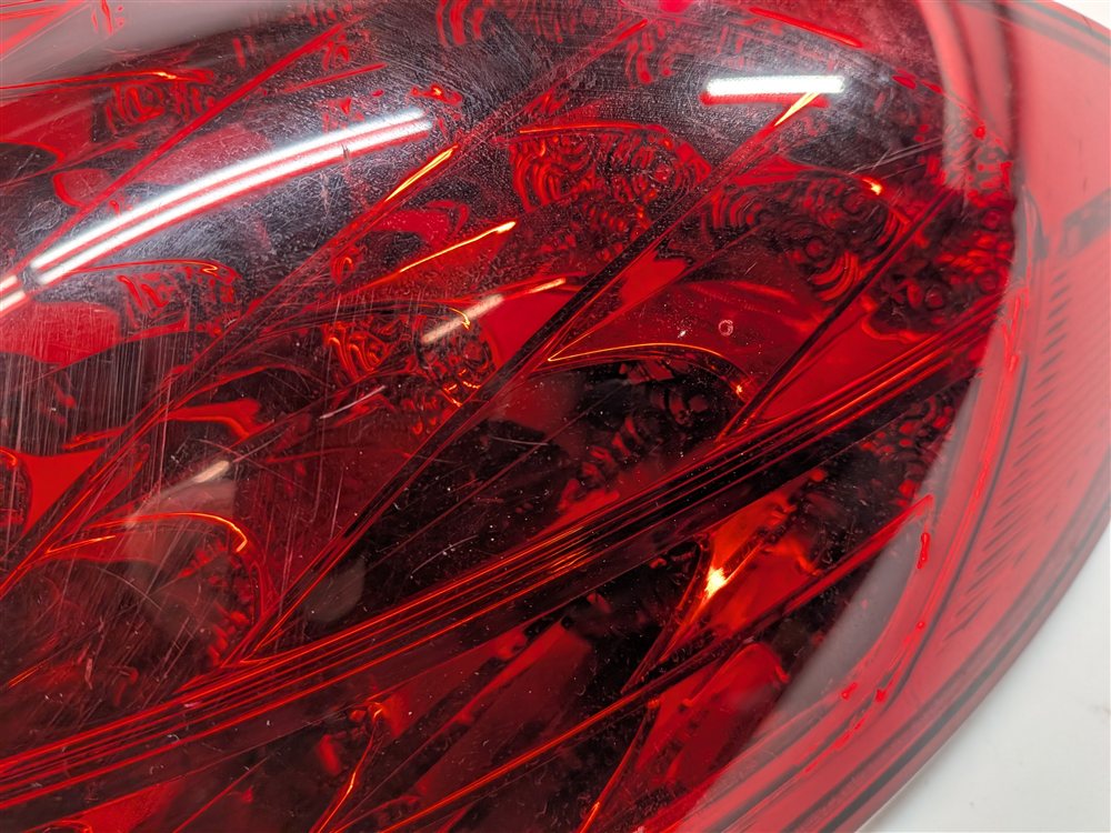 Thumbnail 9: 2011-2014 PORSCHE CAYENNE (958) RIGHT PASSENGER OUTER TAILLIGHT BRAKE LIGHT LAMP