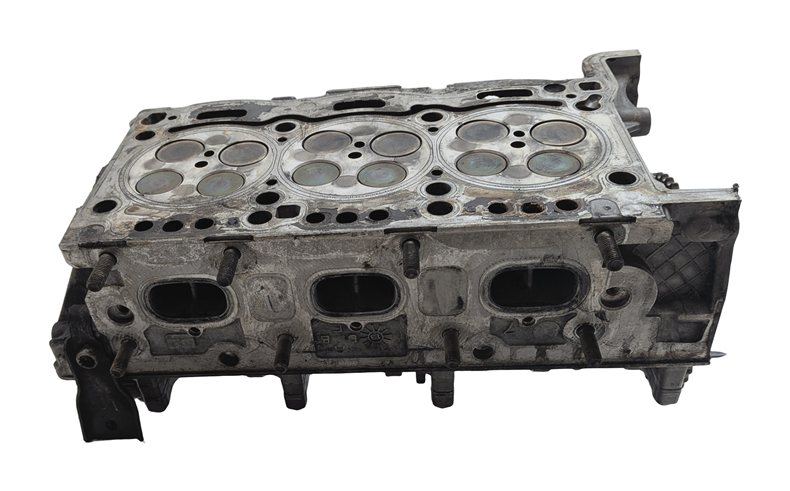 Thumbnail 2: 2013-2014 PORSCHE CAYENNE (958) 3.0L MCN.RB DIESEL ENGINE RIGHT CYLINDER HEAD