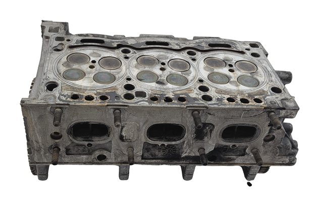 Thumbnail 4: 2013-2016 PORSCHE CAYENNE (958) 3.0L MCN.RB DIESEL ENGINE LEFT CYLINDER HEAD