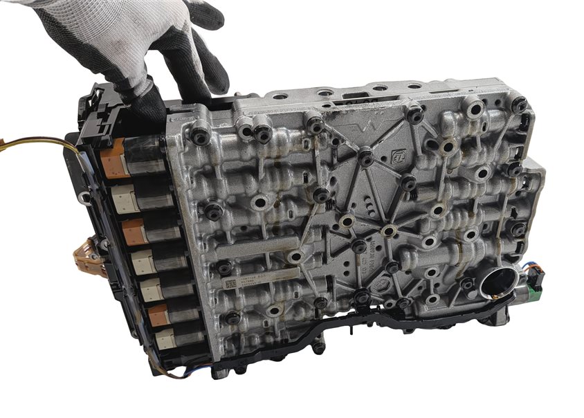 Thumbnail 9: 13-16 RANGE ROVER SPORT LR4 (L405 L419 L494) 8HP70 AUTO TRANSMISSION VALVE BODY