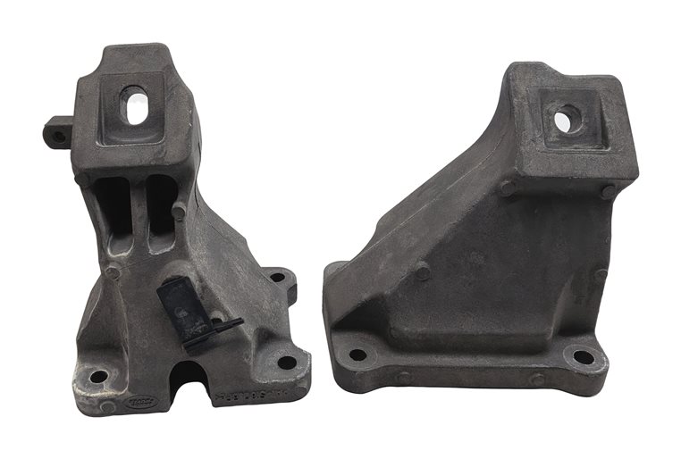 Thumbnail 4: 2015 RANGE ROVER SPORT (L494) 3.0L SUPER AJ126 ENGINE MOTOR MOUNT BRACKET SET/2