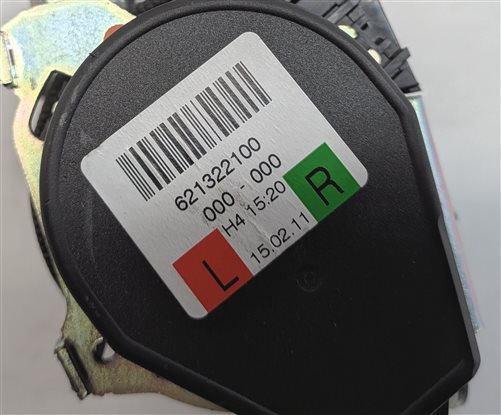 Thumbnail 5: 2015 RANGE ROVER SPORT (L494) REAR RIGHT 2ND ROW SEAT SEATBELT RETRACTOR (Black)