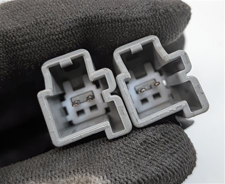 Thumbnail 6: 2015 RANGE ROVER SPORT (L494) REAR 2ND ROW SEAT SEATBELT BUCKLE SET/3 (Black)