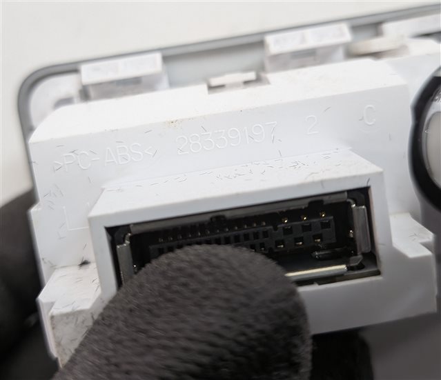 Thumbnail 7: 2015 RANGE ROVER SPORT (L494) USB AUX AUXILIARY 12V POWER OUTLET JACK PANEL