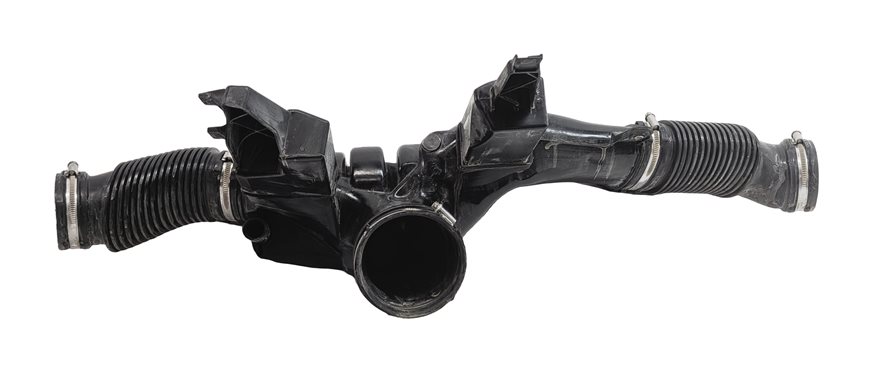 Thumbnail 4: 2015 RANGE ROVER SPORT (L494) 3.0L ENGINE AIR INTAKE RESONATOR DUCT ASSEMBLY