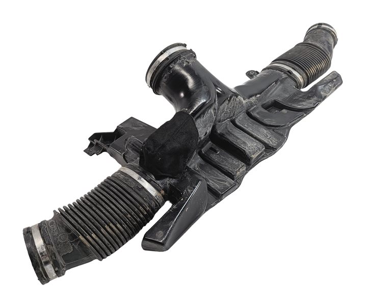 Thumbnail 5: 2015 RANGE ROVER SPORT (L494) 3.0L ENGINE AIR INTAKE RESONATOR DUCT ASSEMBLY