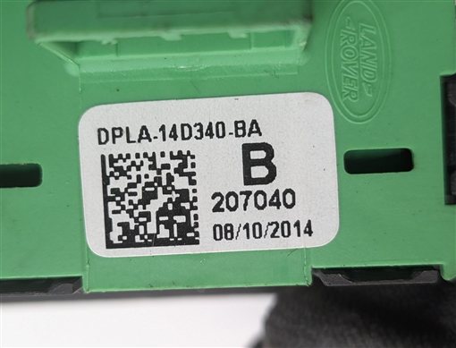 Thumbnail 6: 2015 RANGE ROVER SPORT (L494) REAR SEAT FOLD DOWN RELEASE SWITCH