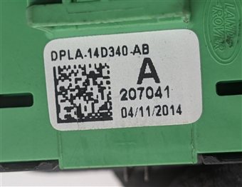 Thumbnail 6: 2015 RANGE ROVER SPORT (L494) REAR SEAT FOLD DOWN RELEASE SWITCH