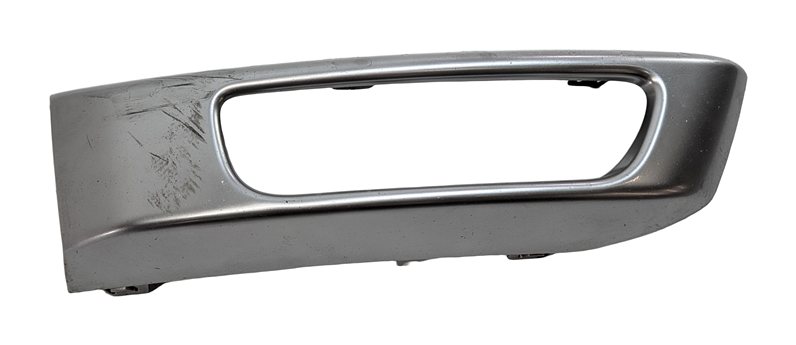 Thumbnail 2: 2015 RANGE ROVER SPORT (L494) FRONT RIGHT FOG LIGHT BEZEL TRIM SURROUND