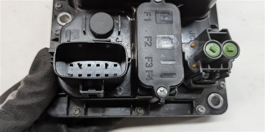 Thumbnail 6: 2015 RANGE ROVER SPORT (L494) 3.0L POWER DISTRIBUTION CONTROL MODULE FUSE BOX