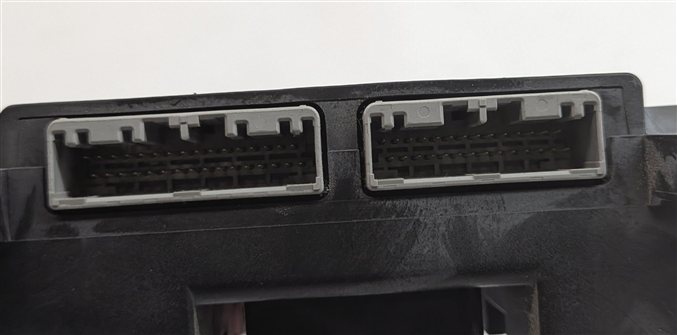Thumbnail 6: 2015 RANGE ROVER SPORT (L494) 3.0L CABIN SAM MODULE FUSE BOX RELAY CARRIER