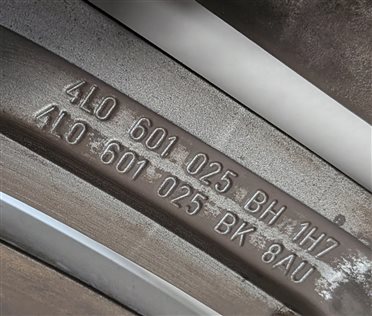 Thumbnail 5: 10-15 AUDI Q7 (4L) 21x10  ALUMINUM ALLOY 5 TRIPLE 15-SPOKE WHEEL RIM (OPT: C7F)