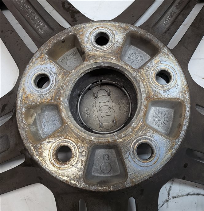 Thumbnail 8: 10-15 AUDI Q7 (4L) 21x10  ALUMINUM ALLOY 5 TRIPLE 15-SPOKE WHEEL RIM (OPT: C7F)