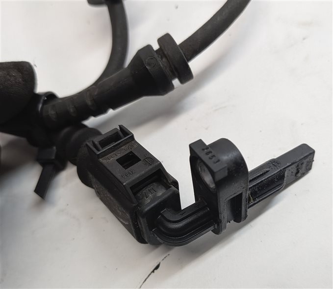 Thumbnail 4: 2014 AUDI Q7 PRESTIGE (4L) FRONT LEFT DRIVER WHEEL SPEED WIRE SENSOR