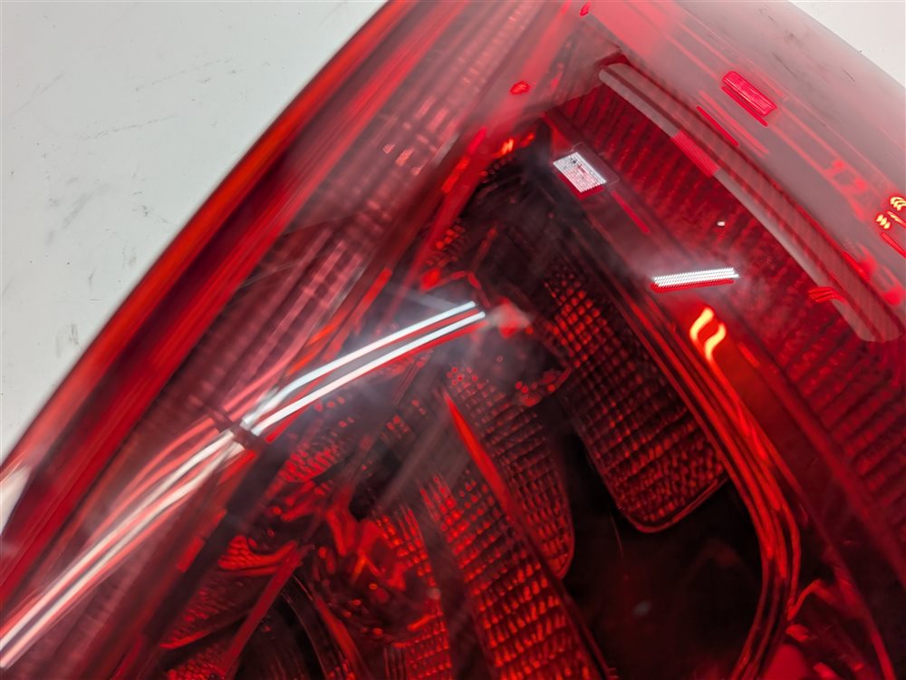 Thumbnail 11: 2010-2015 AUDI Q7 (4L) REAR RIGHT PASSENGER TAILLIGHT BRAKE LIGHT LAMP (LED)
