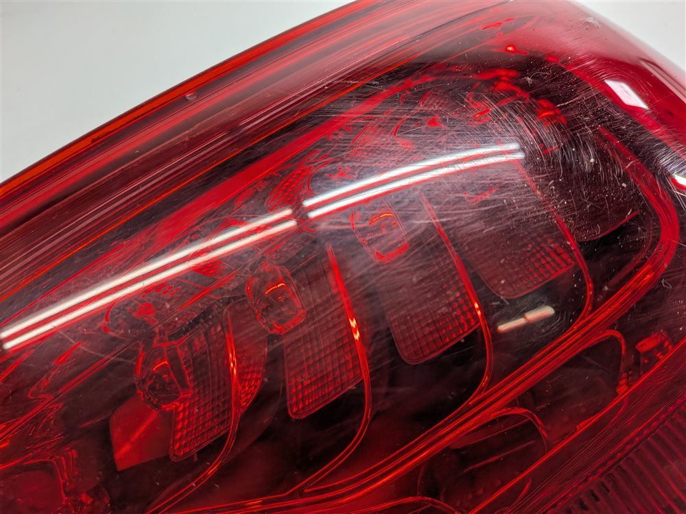 Thumbnail 12: 2010-2015 AUDI Q7 (4L) REAR RIGHT PASSENGER TAILLIGHT BRAKE LIGHT LAMP (LED)