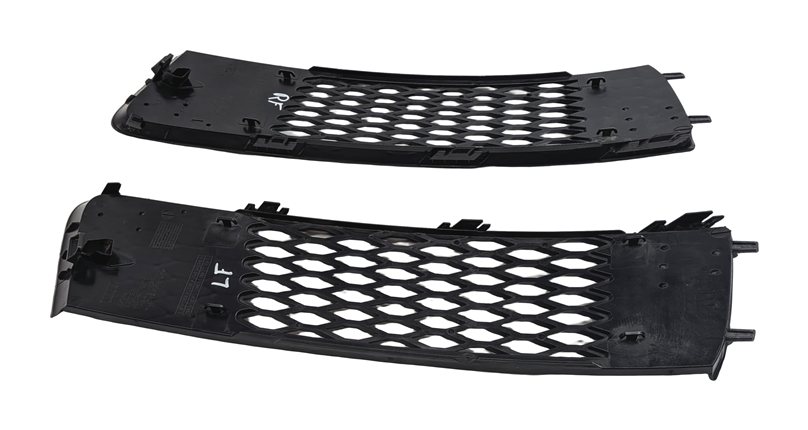 Thumbnail 4: 2014 AUDI Q7 (4L) FRONT LEFT & RIGHT UPPER BUMPER GRILLE TRIM SET/2 (S-LINE)
