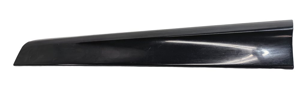 Thumbnail 2: 08-15 AUDI Q7 (4L) FRONT RIGHT PASSENGER LOWER DOOR TRIM MOULDING S LINE (Black)